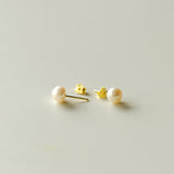 Serein Pearl Stud Earrings
